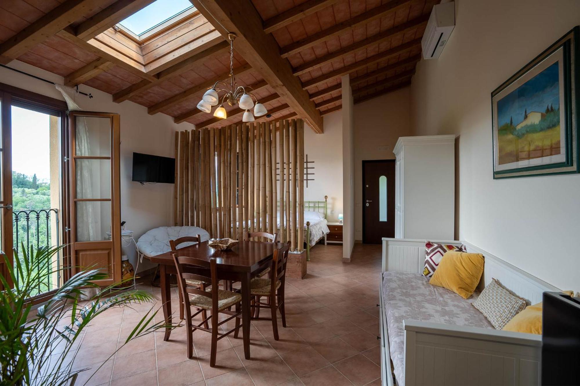 Апартаменти Holiday House Cuordinatura Монтополі-ін-Валь-д'Арно Екстер'єр фото