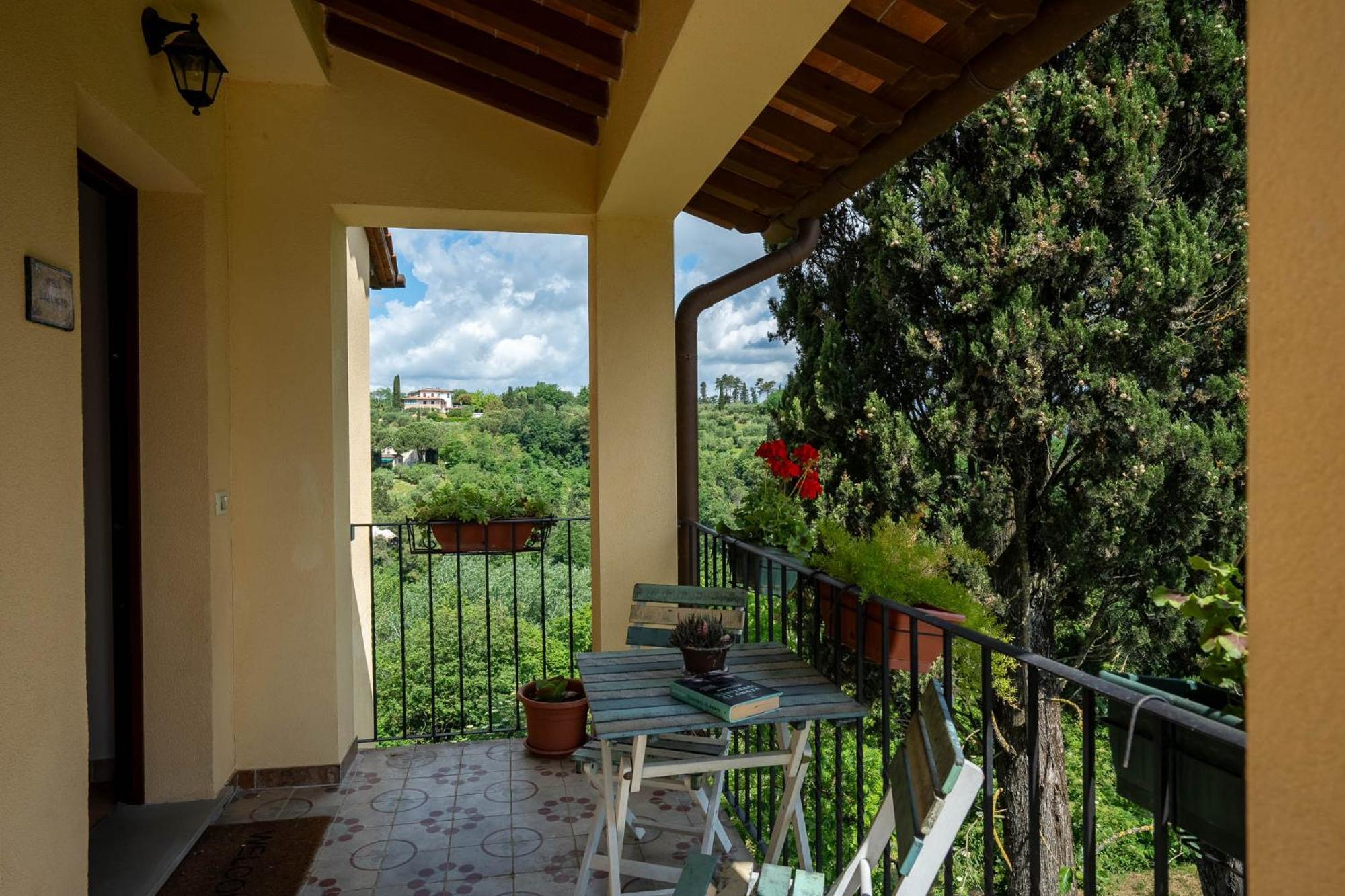 Апартаменти Holiday House Cuordinatura Монтополі-ін-Валь-д'Арно Екстер'єр фото