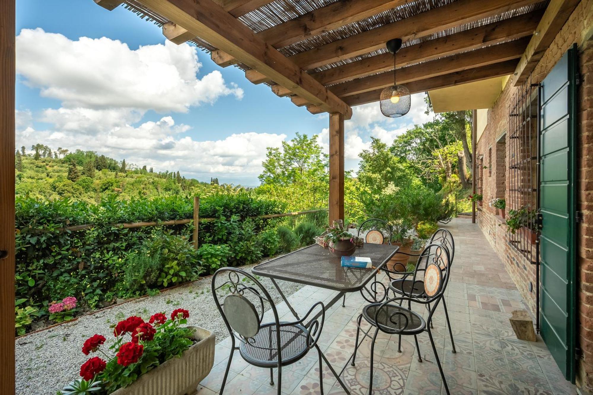 Апартаменти Holiday House Cuordinatura Монтополі-ін-Валь-д'Арно Екстер'єр фото