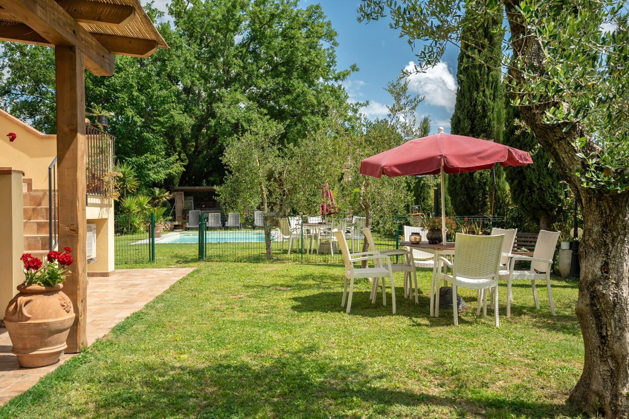Апартаменти Holiday House Cuordinatura Монтополі-ін-Валь-д'Арно Екстер'єр фото