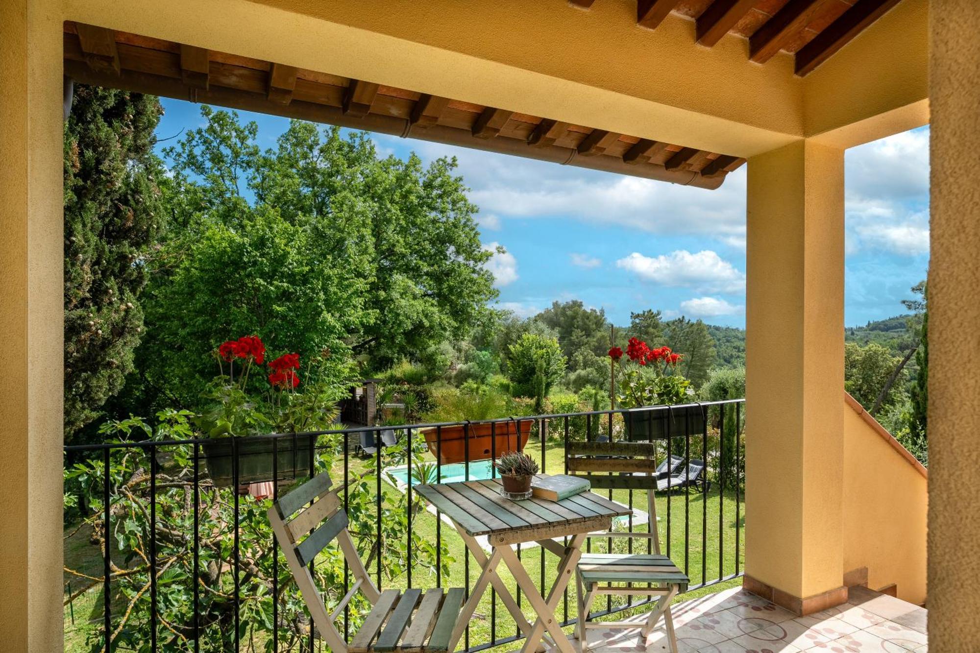 Апартаменти Holiday House Cuordinatura Монтополі-ін-Валь-д'Арно Екстер'єр фото