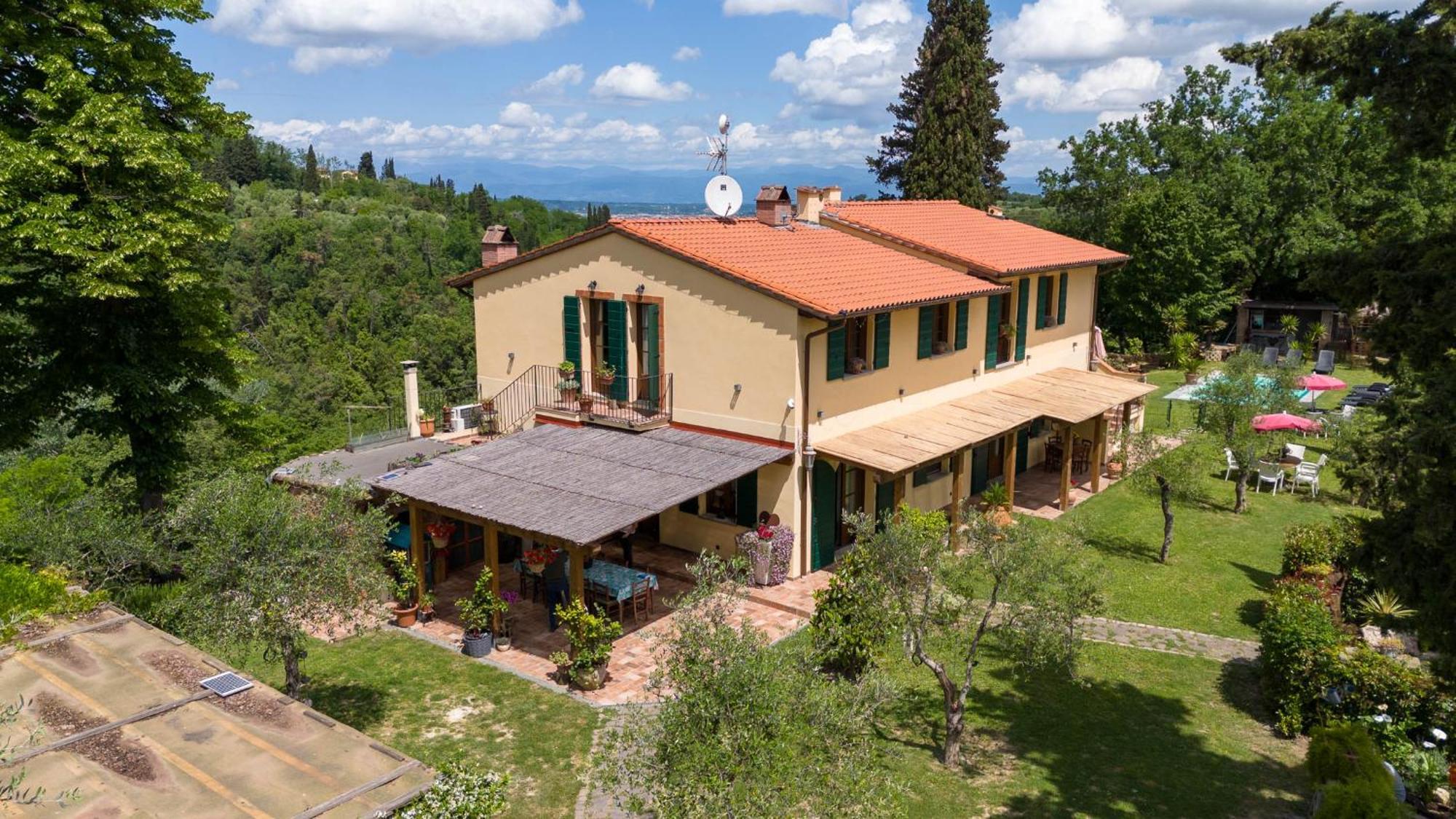 Апартаменти Holiday House Cuordinatura Монтополі-ін-Валь-д'Арно Екстер'єр фото