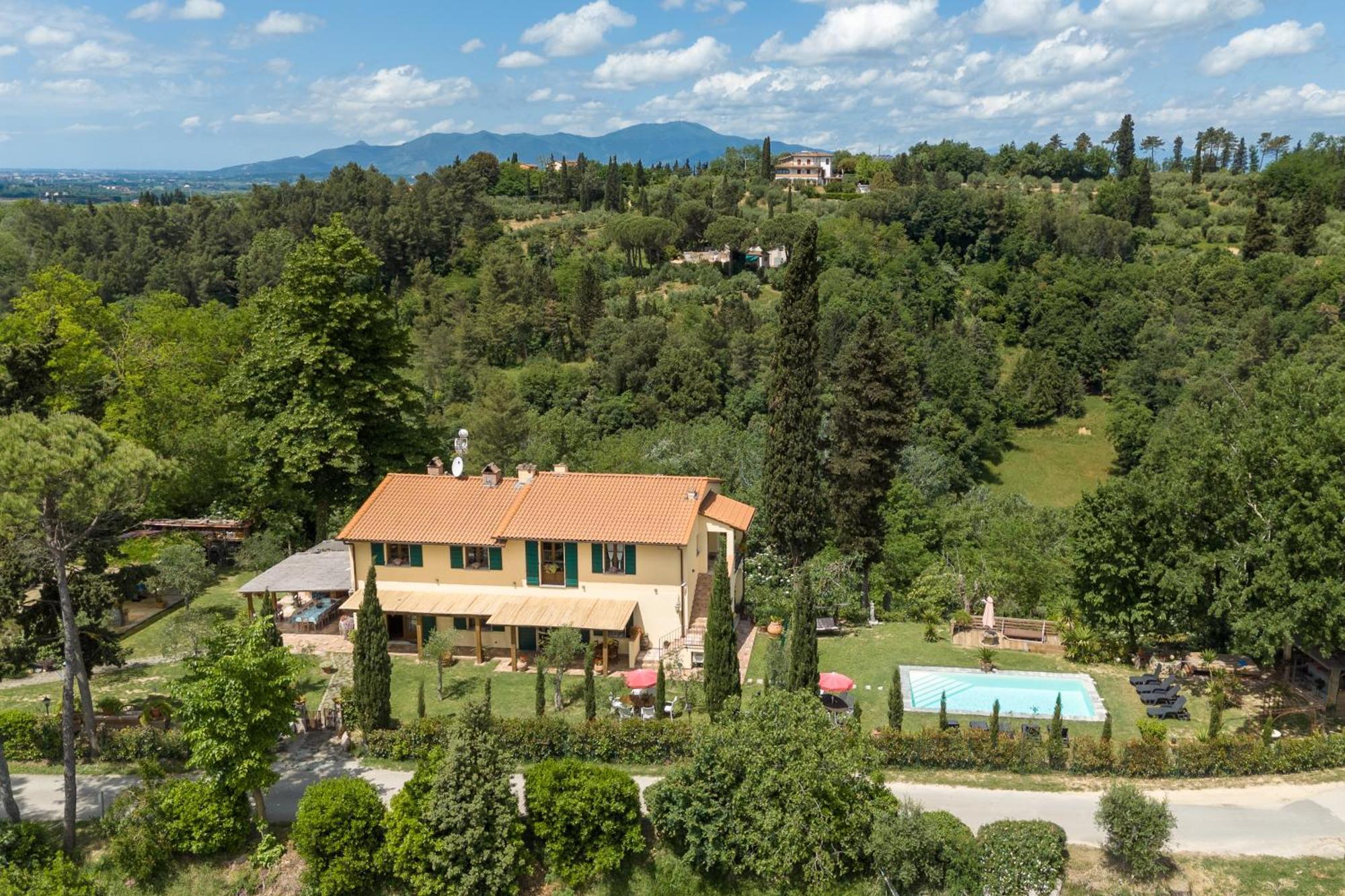 Апартаменти Holiday House Cuordinatura Монтополі-ін-Валь-д'Арно Екстер'єр фото